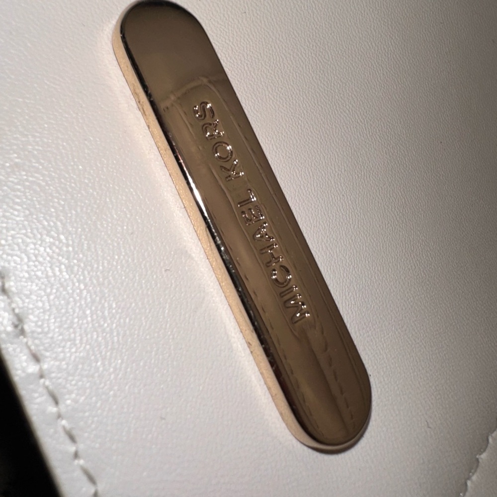 Michael Kors leather purse really cute!